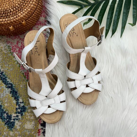 BOC Born White Ankle Strap Strappy Cork Wedge Sandal 8 - Picture 2 of 9